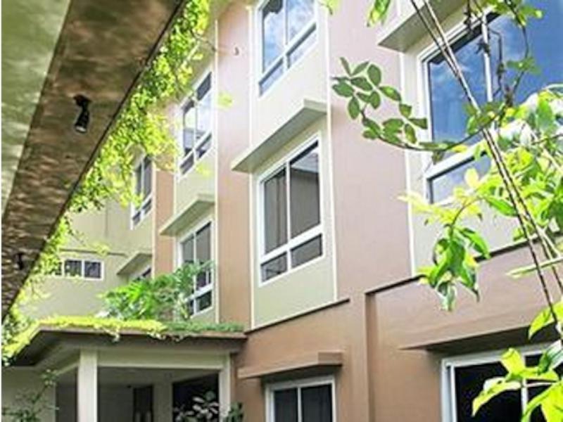 Jhoanie Hotel Tomohon エクステリア 写真